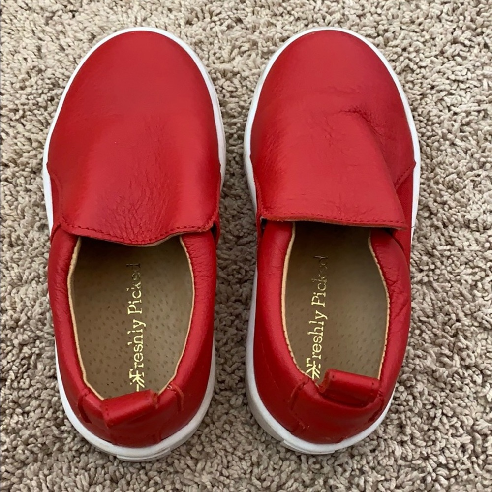 Freshly picked leather sneakers
